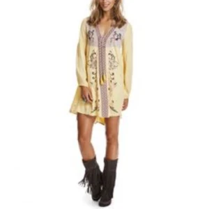  - Vacker, oanvänd klänning från Odd Molly i storlek 1 dvs S  Nypris: 2.500 