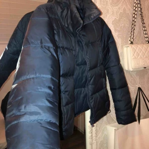  - Bra skick. Skimrig. Frakt ingår ej 