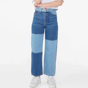 Säljer Mozik Jeans från Monki knappt använda! Möts helst upp, annars står köpare för frakt 💞 