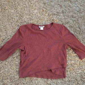  - Jättefin tröja från monki som för mig inte kommer till användning. Köpare står för frakt ☺️