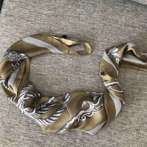  - Superfin scarf, aldrig använd.   Kan fraktas 🌸