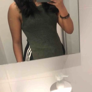  - Fint linne som har öppna sidor