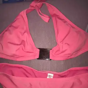 Oanvänd rosa bikini! Från Lindex 