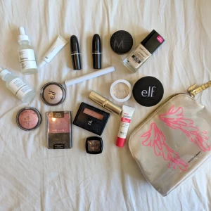  - ALLT FÖR 250kr!!!  💗 FREE SHIPPING 💗  Hej! Jag säljer dessa sminkprodukter, de kan köpas tillsammans eller separat!  Niacinamide 10% + Zinc 1% and the other Salicylic Acid 2% Solution, är båda helt oanvända. Allt annat är lätt använt men saniterat så in i helvete! 