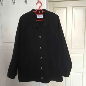  - Fräck jacka i bomull och polyester från danska Avec