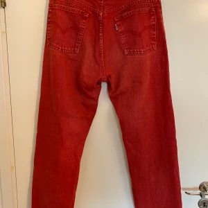 Levis byxor röda - Fint skick