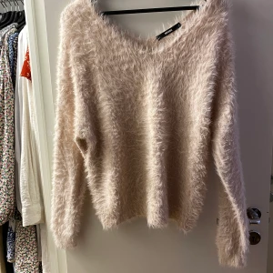 Kofta - Kofta från Bikbok köpt för några år sen men knappt använd, storlek S 