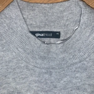 Grå tröja - Super mysig varm tröja från Gina tricot.