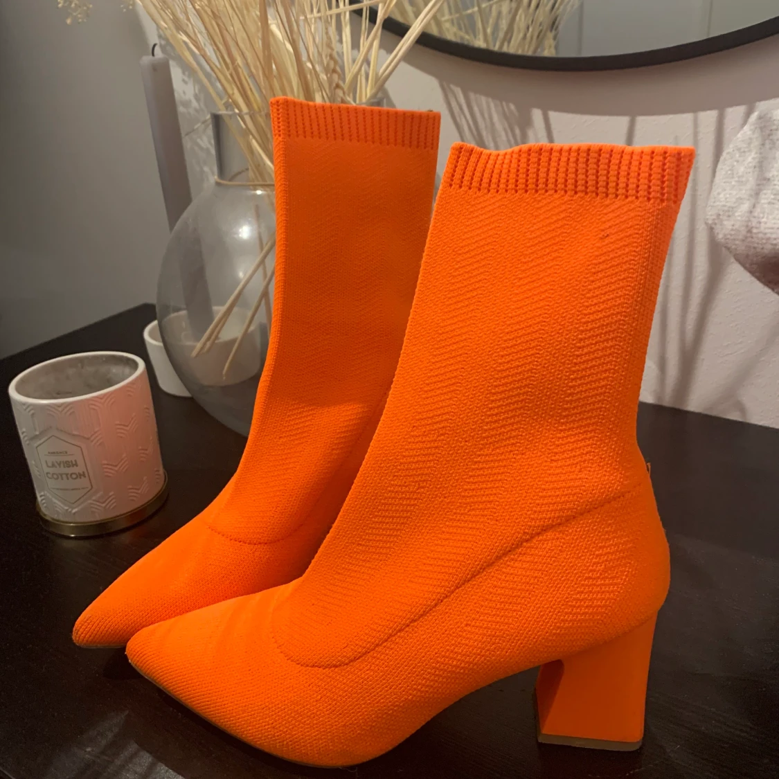 Neonklackar storlek 37