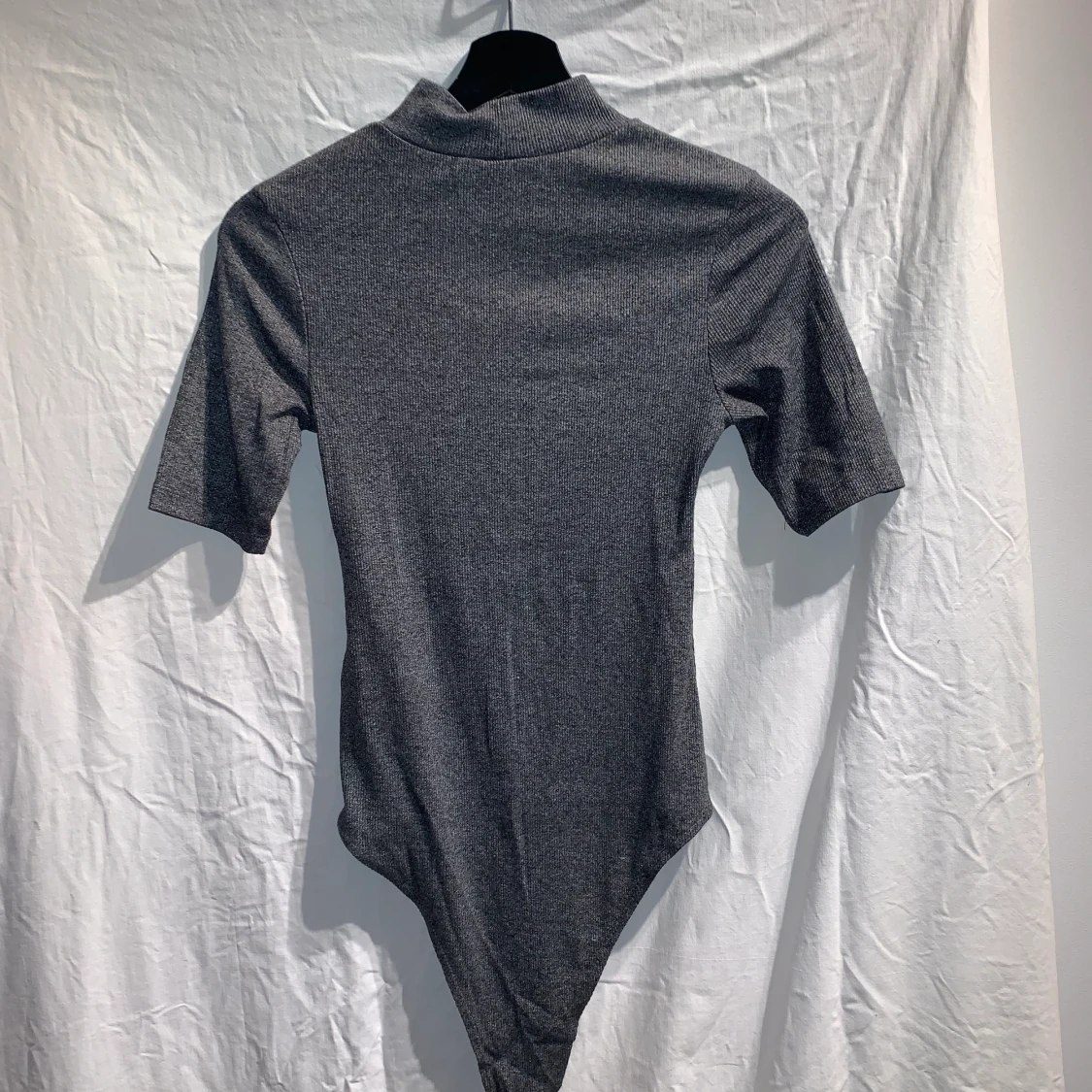 Grå turtleneck body  - 90