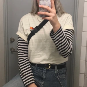 T-shirt från Ellesse, str M  - Superfin t-shirt från i Ellese, endast använd fåtal gånger. Säljer pga inte min stil 🌸