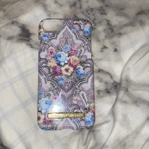 Ideal of sweden  - Säljer mitt skal från ideal of sweden som är till iPhone 6s då jag har köpt en ny mobil. 