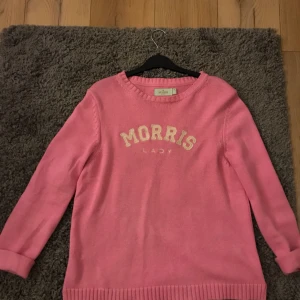  - En Morris tröja väldigt bra sick, använt 2-3 gånger, säljer pågrund av att den bara hänger i garderoben. Nypris 1 200.