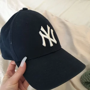  - Keps, unisex, skitsnygg!