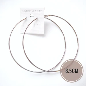  - nya örhängen  material : rodium, nickel (finns kvar 1 par)