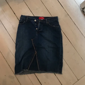  - Kookai jeanskjol, storlek 32