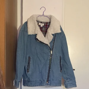  - Jeans jacka, oversized fit, bra skick