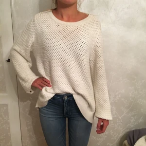 - Oversize tröja från gina tricot. Priset kan diskuteras