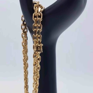  - Säljer denna fantastiska 8 karat guldkedja med stämpel.  Den är i gott skick och är 50 cm lång och 6 mm bred.  Den väger 62 gram. Nypris 25.000 kr