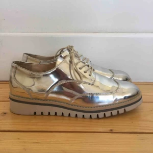  - Skor från zara använda vid ett tillfälle