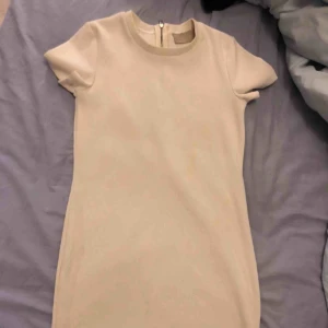  - Zara klänning Storlek S Fint skick