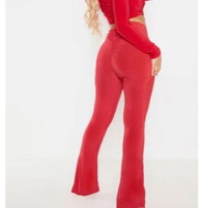  - Helt oanvända skapar en fin form på rumpan