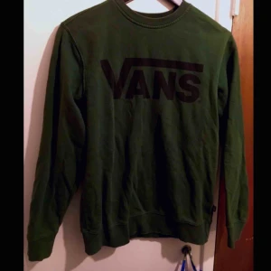  - Vans tröja i grönt, herr strl S så typ strl M dam ☘️