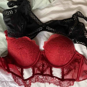  - Bh:ar!! 80kr för röda! 50kr för svarta!! Den svarta saknar lapp men är typ en S! 