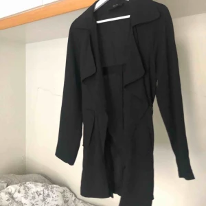  - tunn kavaj jacka i mycket bra skick! Sparsamt använd