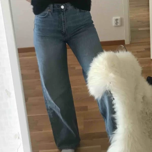  - Så fina jeans ifrån monki
