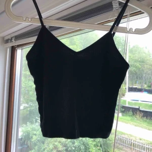  - Söt top från Topshop. Storlek S. 