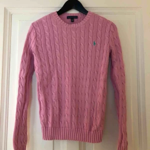  - Tröja från Ralph Lauren, storlek S. I mycket fint skick, finns i Göteborg eller skickas mot fraktkostnad.