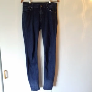  - Stretchiga Crocker-jeans med smala ben