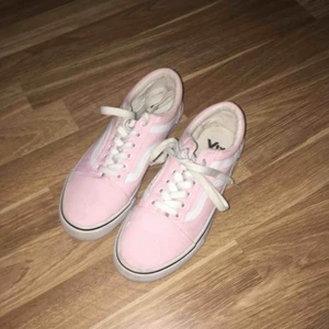  - Skor köpta i Tyskland, använda fåtal gånger