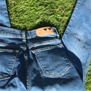  - Jeans från Junkyard