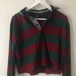  - Långärmad pikétröja från park lane. Avklippt i ”midjan”. 50kr + frakt. Kan mötas upp i tranåsområdet och i sthlm.