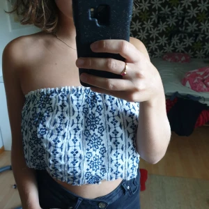  - Söt topp ursprungligen en klänning. Aldrig använd. 