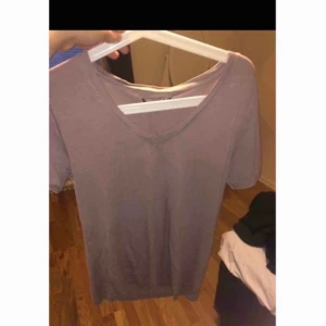  - 2 st toppar typ aldrig använd båda två för 40kr.