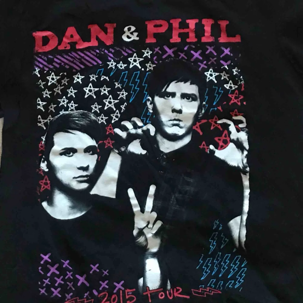 Dan & Phil T-shirt från 2015! Aldrig använd. FRAKT INGÅR!!!. T-shirts.