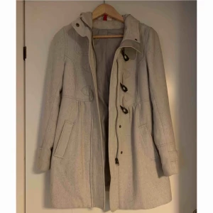  - En jätte fin jacka, köpt ifrån HM. Storlek 36. 