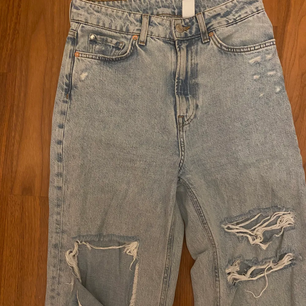 Highwaist jeans . Jeans & Byxor.