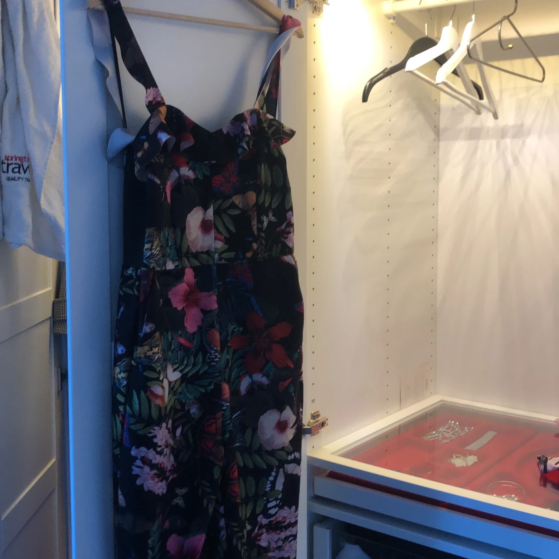 Blommig jumpsuit  - 90