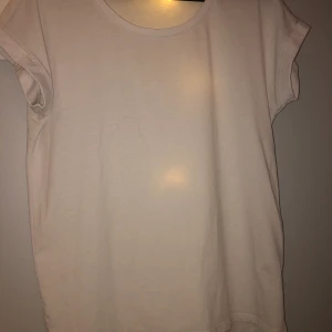 T-shirt - Storlek S