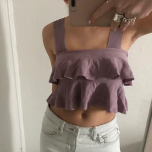 Lila volanglinne - Så fint lila volanglinne från Zara.