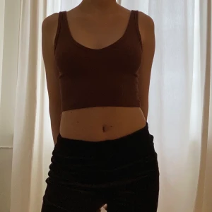 brunt linne! - supersnyggt brunt ribbat linne🤎💕 super bra skick!