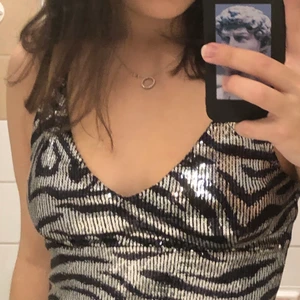 Top!  - Top från bikbok, knappt använd, nytt skick. Originalpris: 299kr, säljs för: 150kr, storlek S