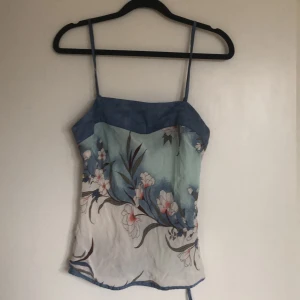 Fin topp - Top i fint skick 