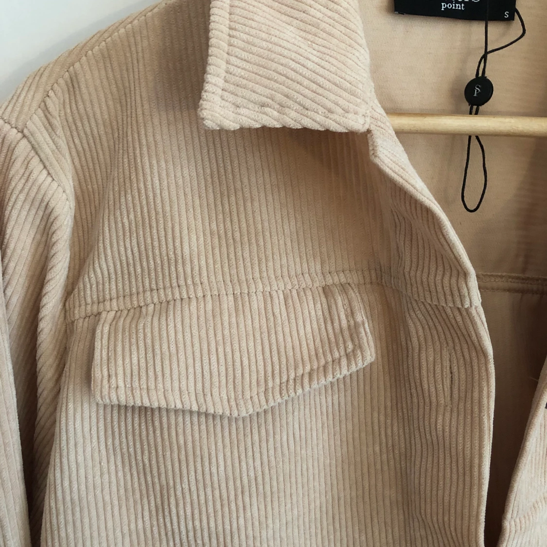 Cropad Manchester skjorta från SisterS - 90