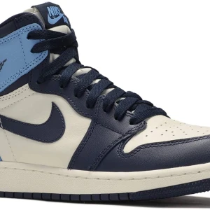 Jordans 1 - Hej förlåt nu gör jag en sån, jag söker ett par Jordans 1 i storlek 36,5 eller 37,5. Jag har inga speciella krav på vilka älskar typ alla. Jag kan betala frakten 🥰 förlåt åter igen för frakt priset eller vart det nu står fattar inte helt men vi löser det!