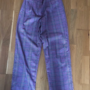 Brandy Melville Pants - Red-pink pants